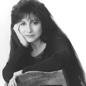 Tish Hinojosa avatar