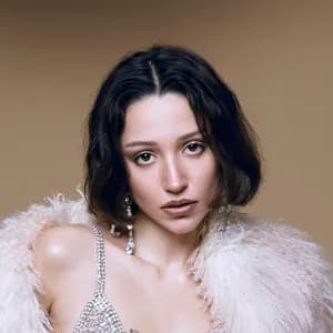 Zeynep Bastık avatar