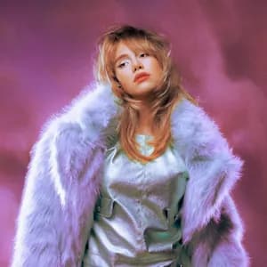 Suki Waterhouse avatar