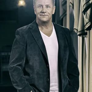 Olli Lindholm avatar