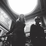 La Mercedes de couleur gris métallisé