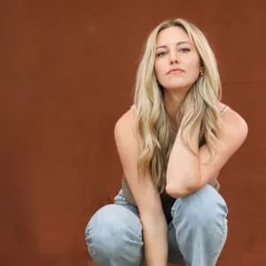 Taylor Louderman avatar