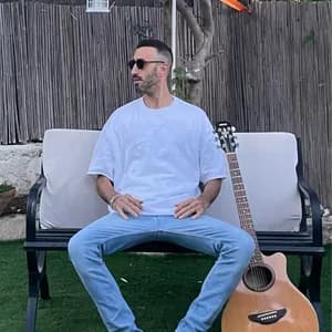 Shai T avatar